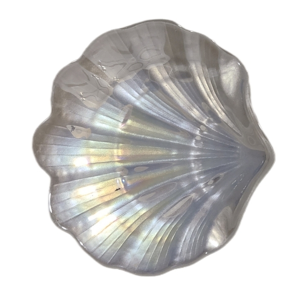 Set of 2 Vintage Lusterware Glass Seashell Dishes - Picture 6 of 10